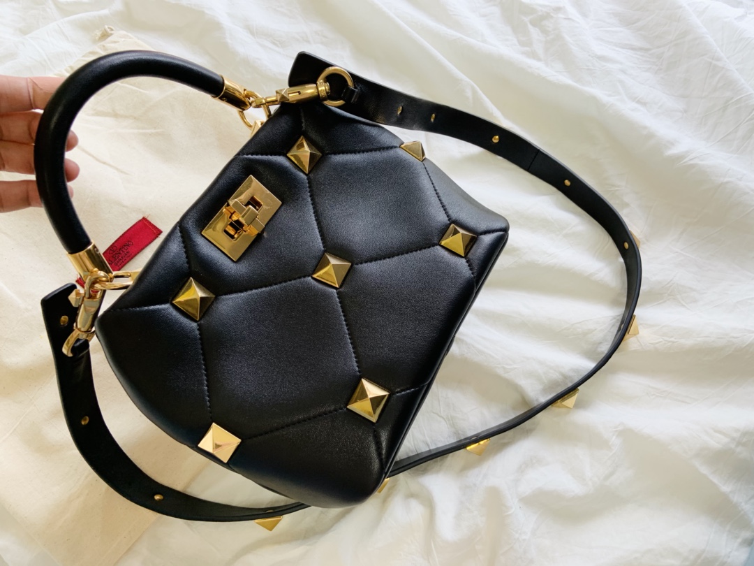 Valentino Bucket Bags - Click Image to Close